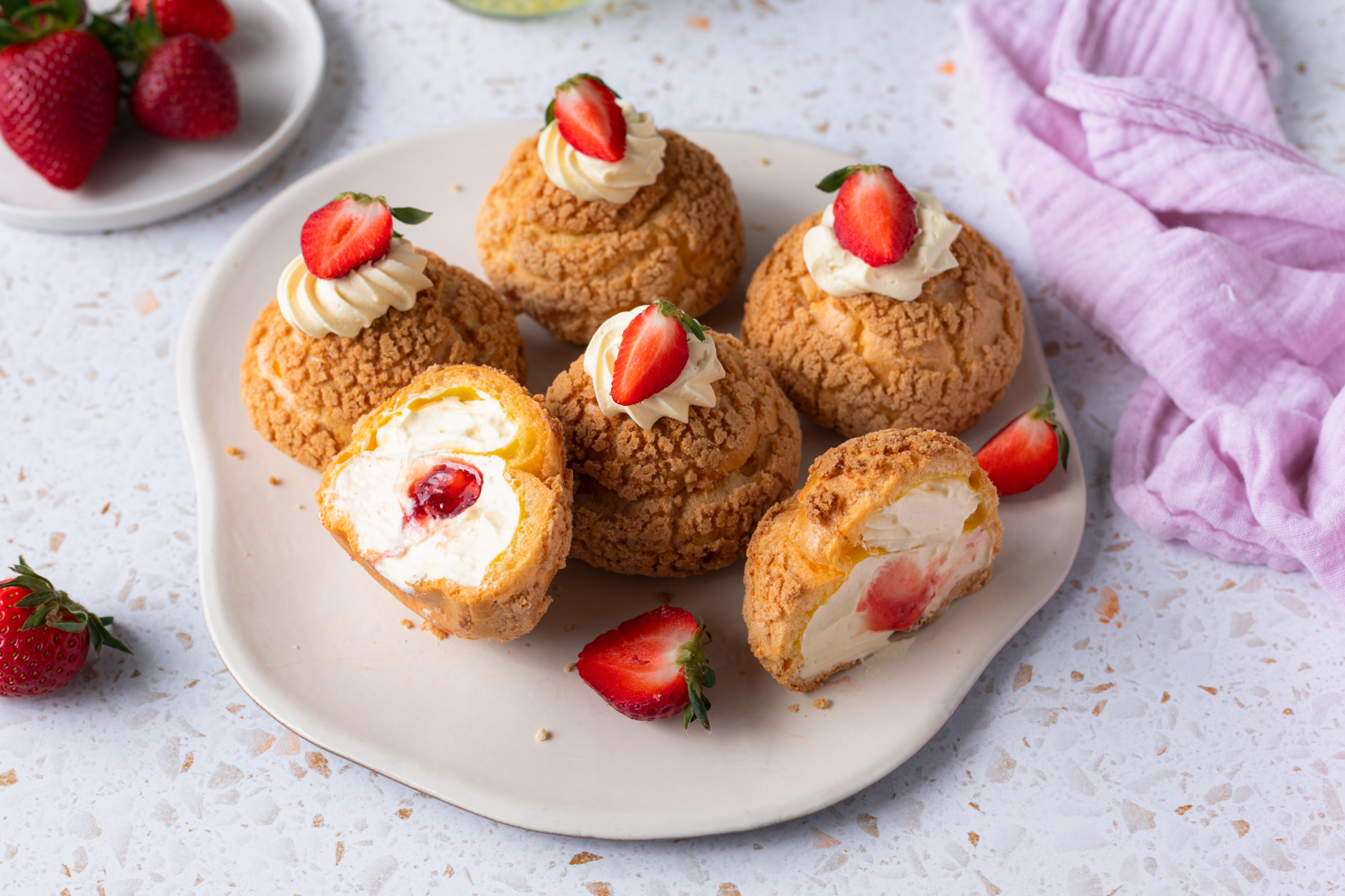 Choux With Vanilla And Strawberries